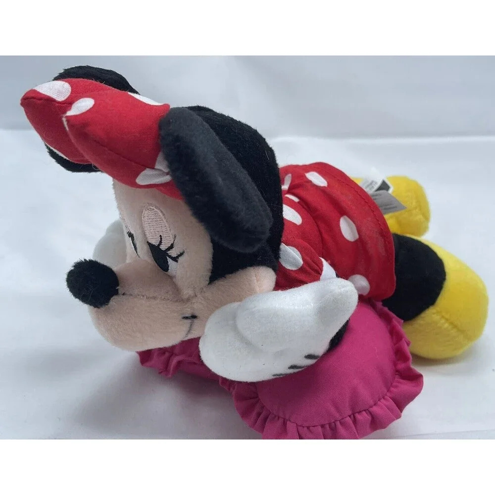 Disney Sega Plush Minnie Mouse Holding Pink Heart Stuffed Animal Toy 9"